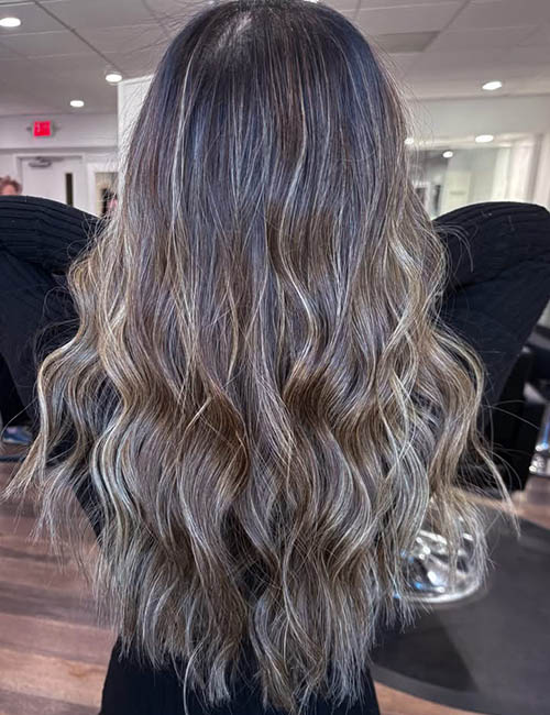 Balayage hair color